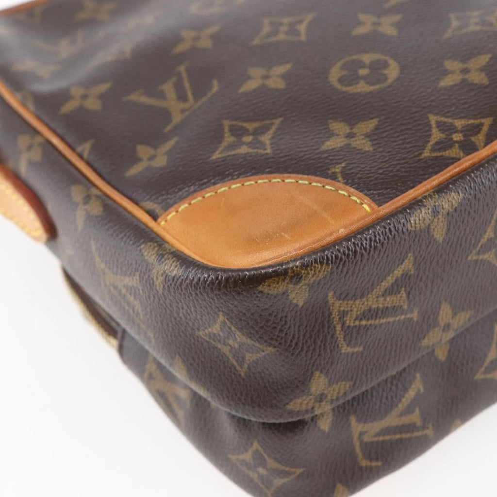 Louis Vuitton Amazone Bag Monogram Canvas Brown Canvas Shoulder Bag Bag (Pre-Owned)
