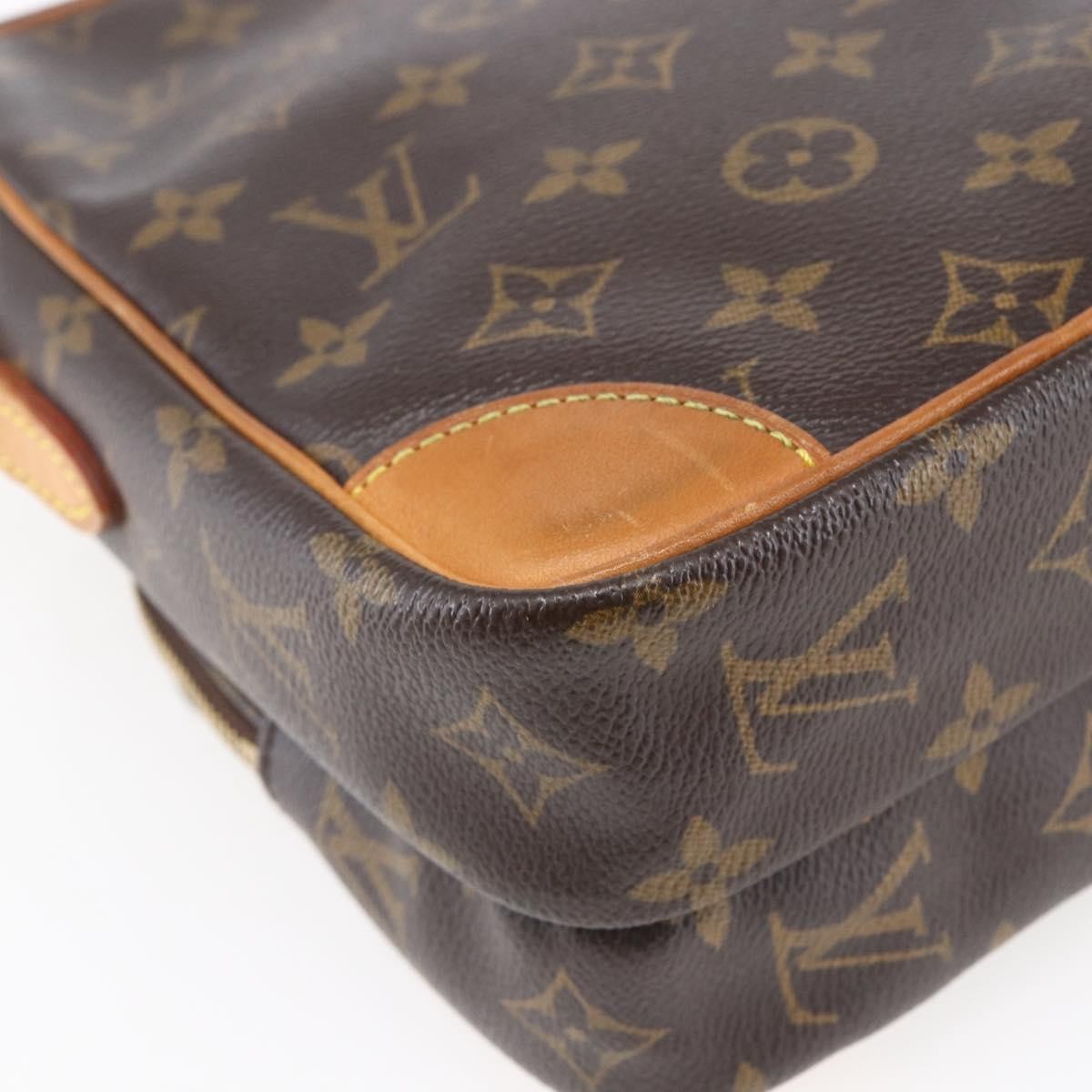 Louis Vuitton Amazone Bag Monogram Canvas Brown Canvas Shoulder Bag Bag (Pre-Owned)
