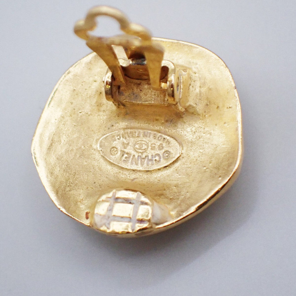 Chanel Vintage Cc Round Clip-On Earrings Metal Gold Gold_Plated Earrings Jewelry (Pre-Owned)