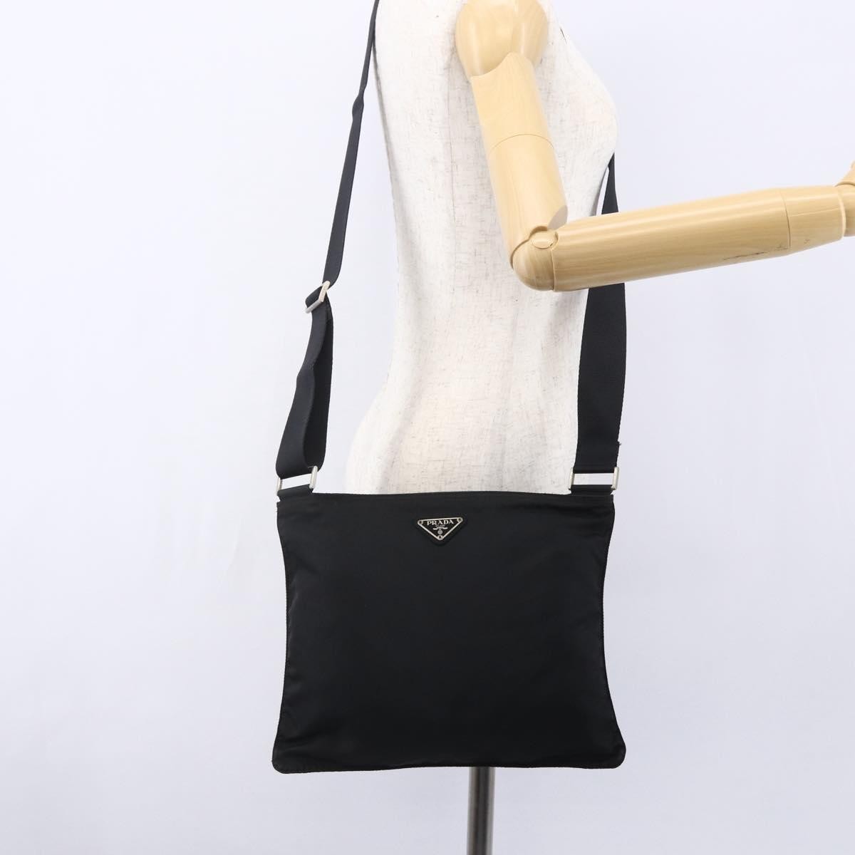 Prada Flat Messenger Bag Tessuto Black Nylon Shoulder Bag Bag (Pre-Owned)