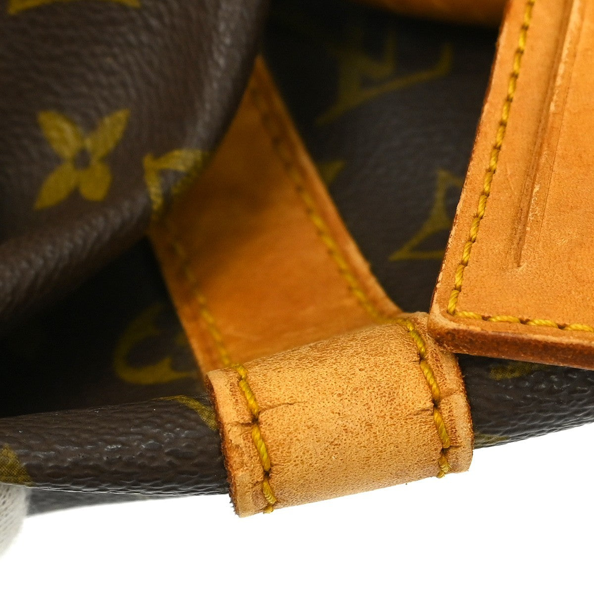 Louis Vuitton Keepall Bag Monogram Canvas Brown Canvas Travel Bag Bag (Pre-Owned)