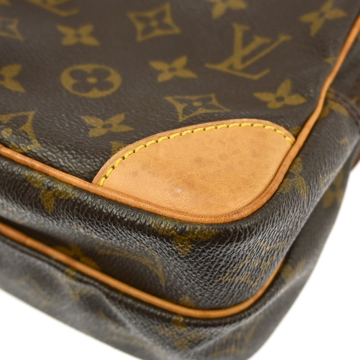 Louis Vuitton Amazone Bag Monogram Canvas Brown Canvas Shoulder Bag Bag (Pre-Owned)