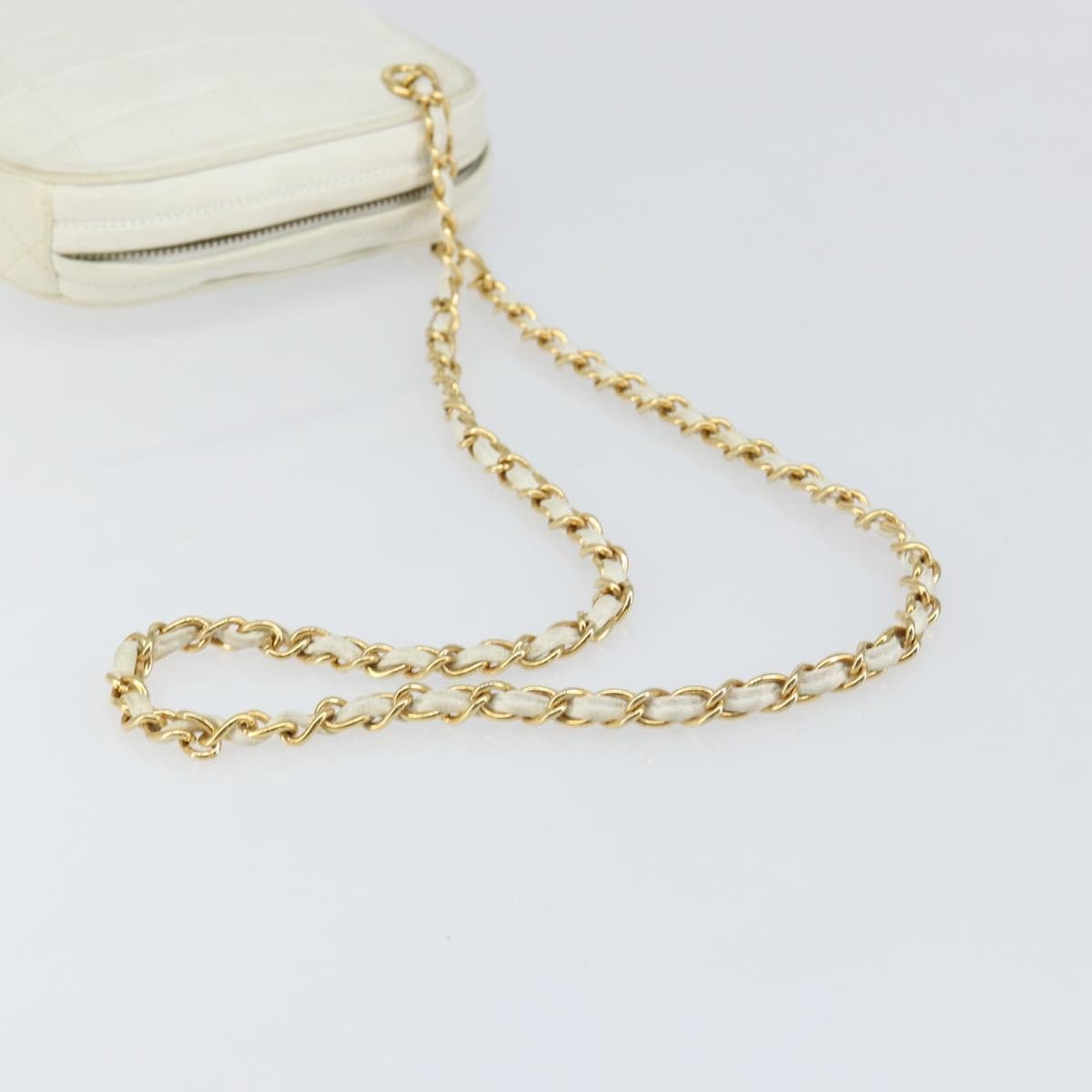 Chanel Vintage Diamond Tassel Crossbody Quilted Lambskin White Leather Clutche & Pouche Bag (Pre-Owned)