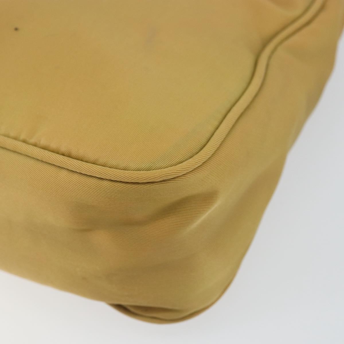 Prada Re-Edition 2000 Hobo Tessuto Beige Nylon Clutche & Pouche Bag (Pre-Owned)