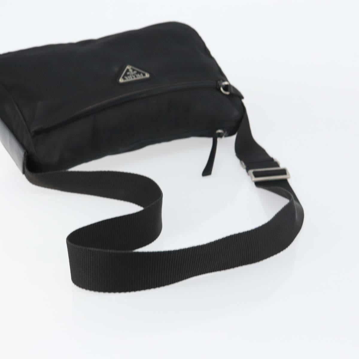 Prada Front Zip Messenger Bag Tessuto Black Nylon Shoulder Bag Bag (Pre-Owned)