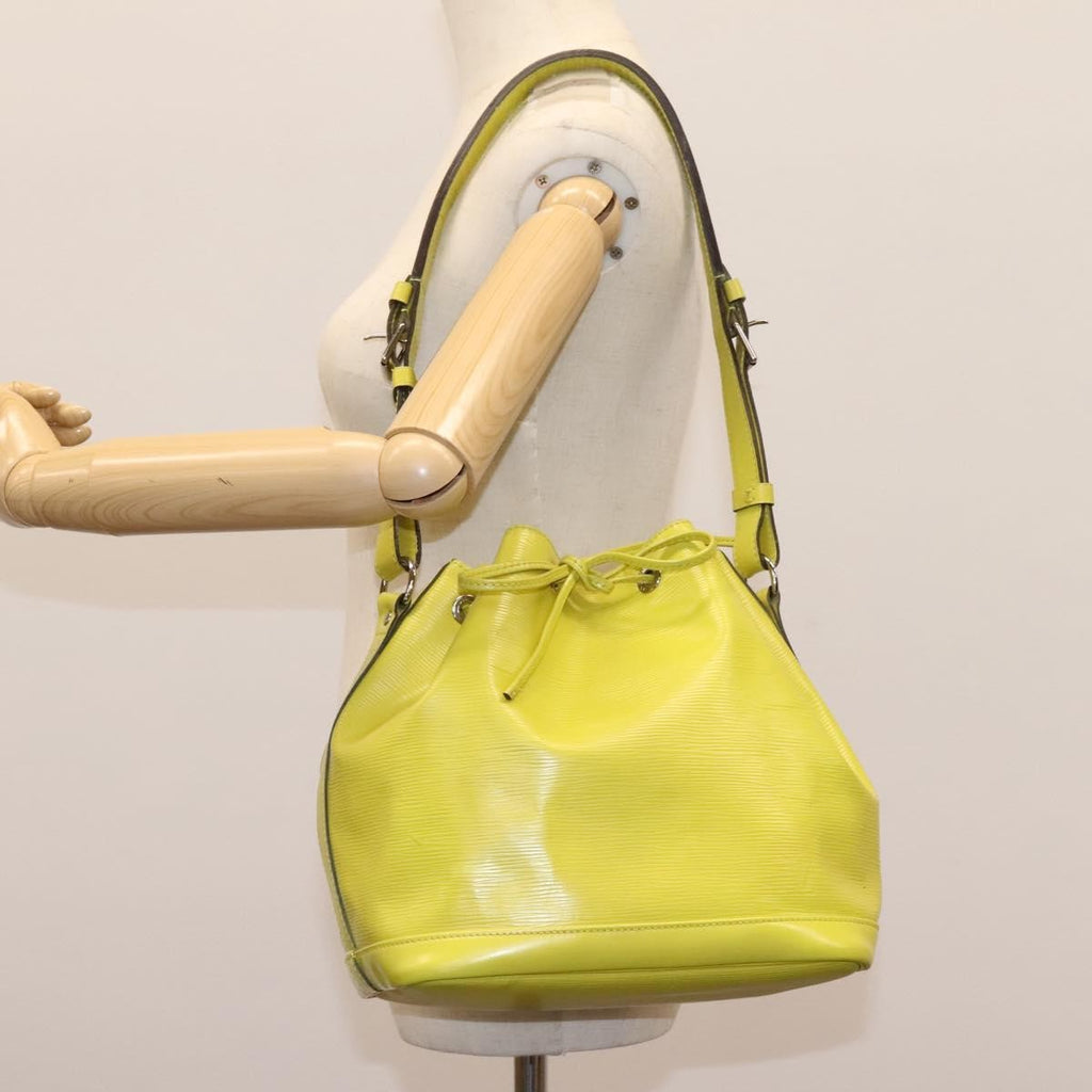 Louis Vuitton Petit Noe Handbag Epi Leather Green Leather Shoulder Bag Bag (Pre-Owned)