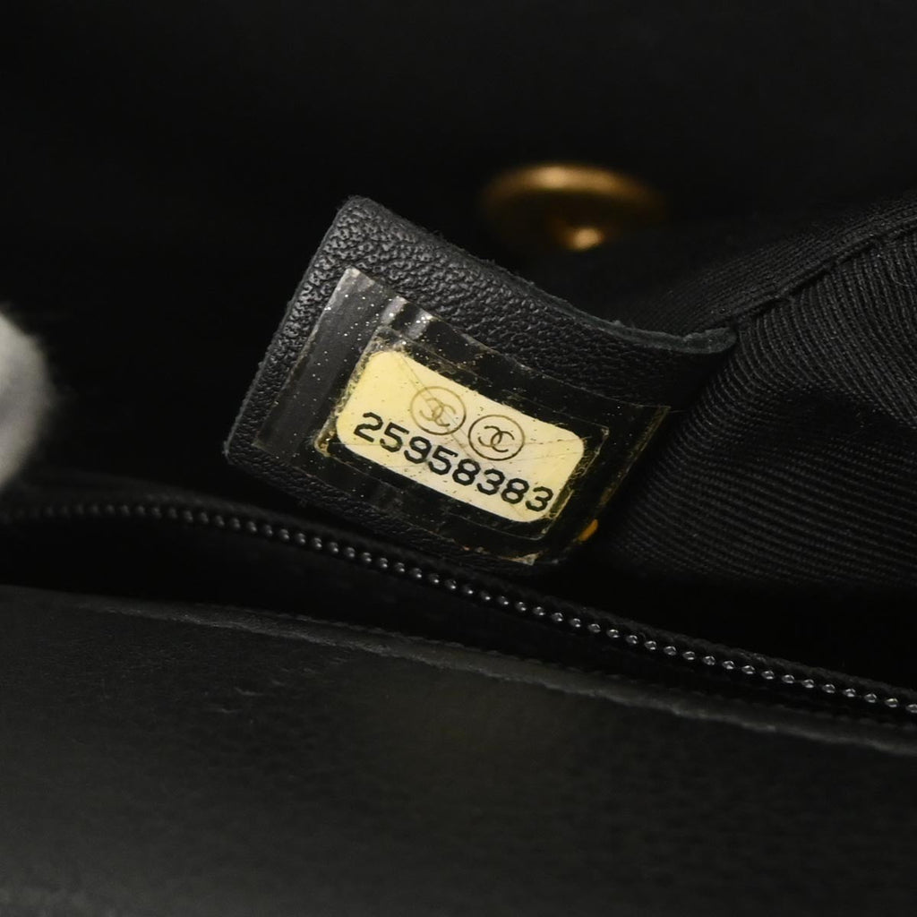 Chanel Rock The Corner Flap Bag Chevron Leather Black Leather Shoulder Bag Bag (Pre-Owned)