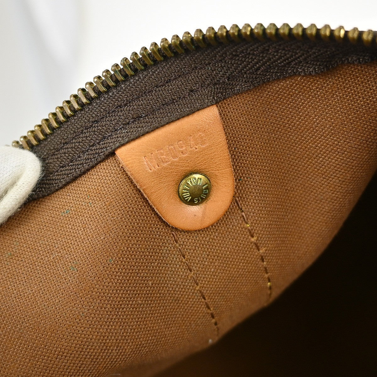 Louis Vuitton Keepall Bag Monogram Canvas Brown Canvas Travel Bag Bag (Pre-Owned)