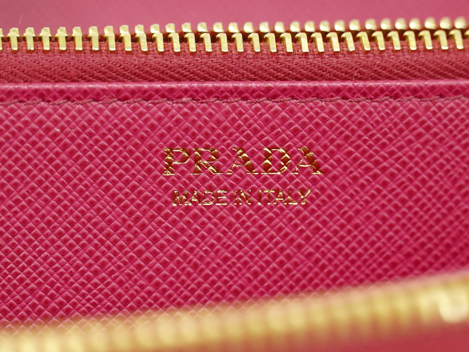 Prada Zip Around Tab Wallet Saffiano Leather Pink Leather Wallets Accessory (Pre-Owned)