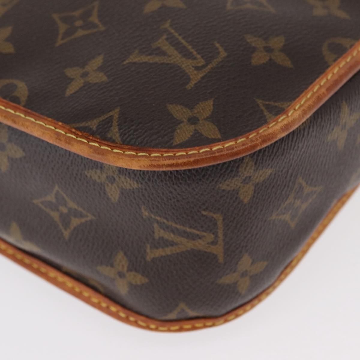 Louis Vuitton Bosphore Messenger Bag Monogram Canvas Brown Canvas Shoulder Bag Bag (Pre-Owned)