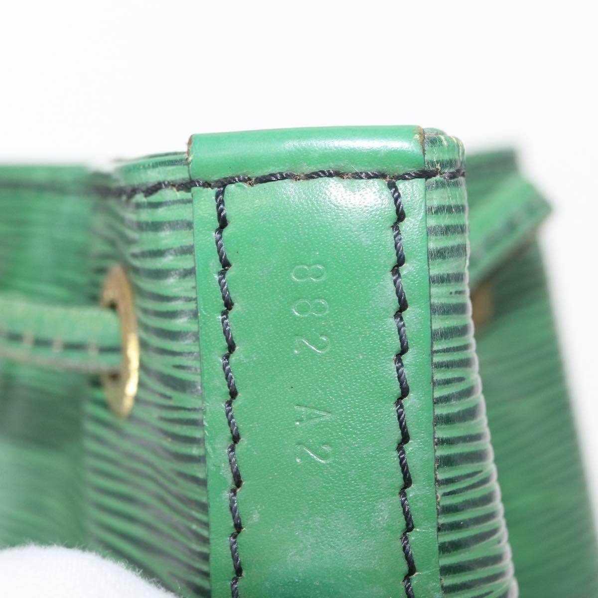 Louis Vuitton Noe Handbag Epi Leather Green Leather Shoulder Bag Bag (Pre-Owned)