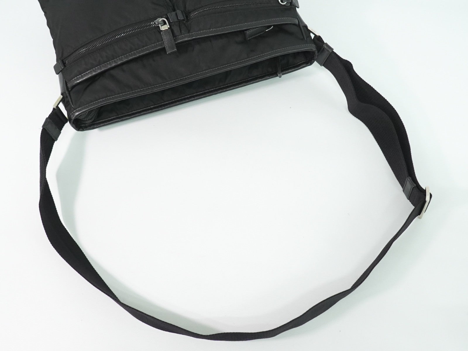 Prada Double Pocket Zip Messenger Tessuto Black Nylon Shoulder Bag Bag (Pre-Owned)