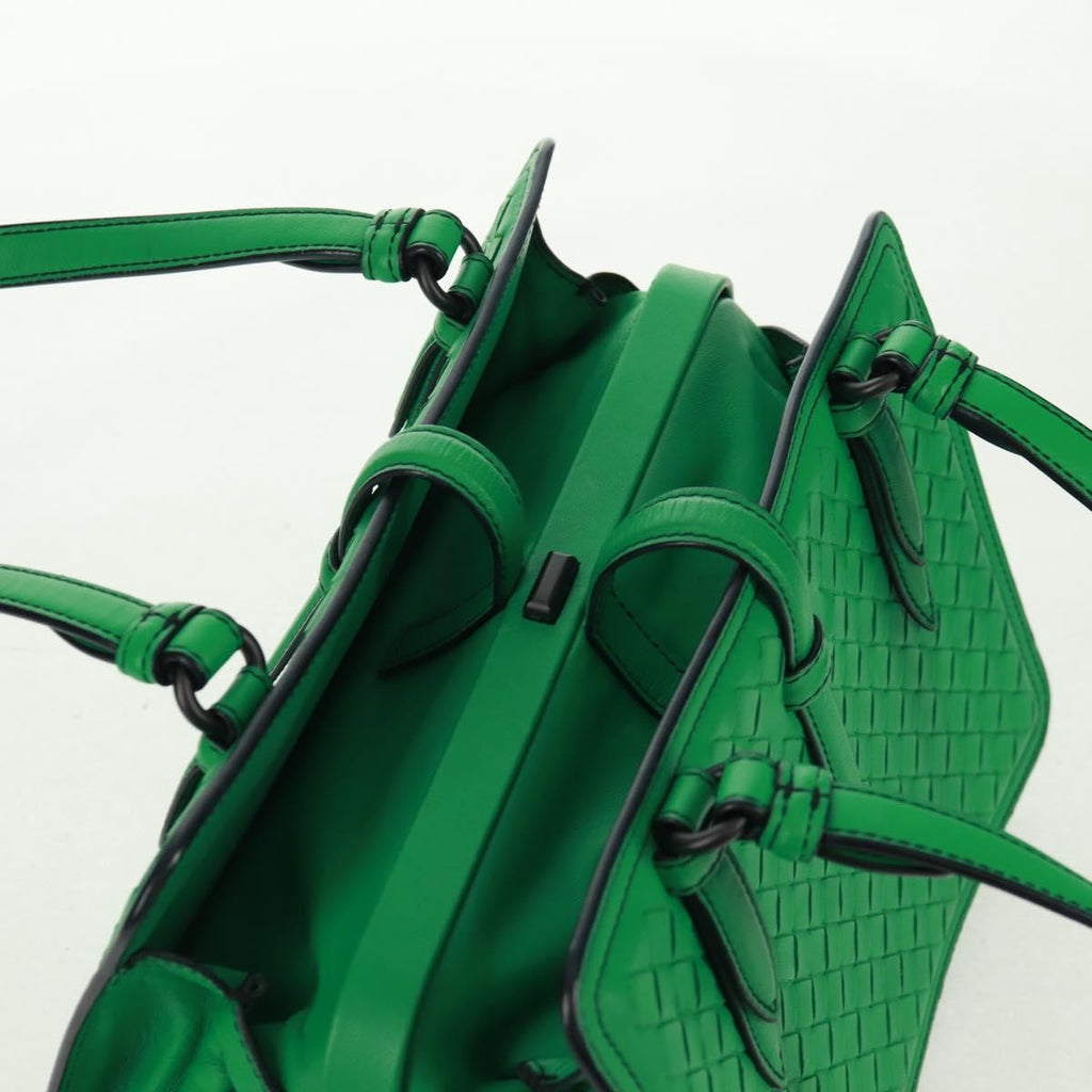 Bottega Veneta Intrecciato Handbag Leather Green Leather Handbag (Pre-Owned)