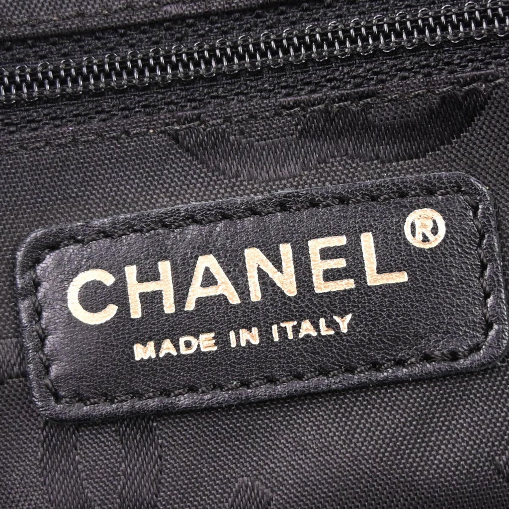 Chanel Surpique Tote Quilted Leather Black Leather Tote Bag Bag (Pre-Owned)