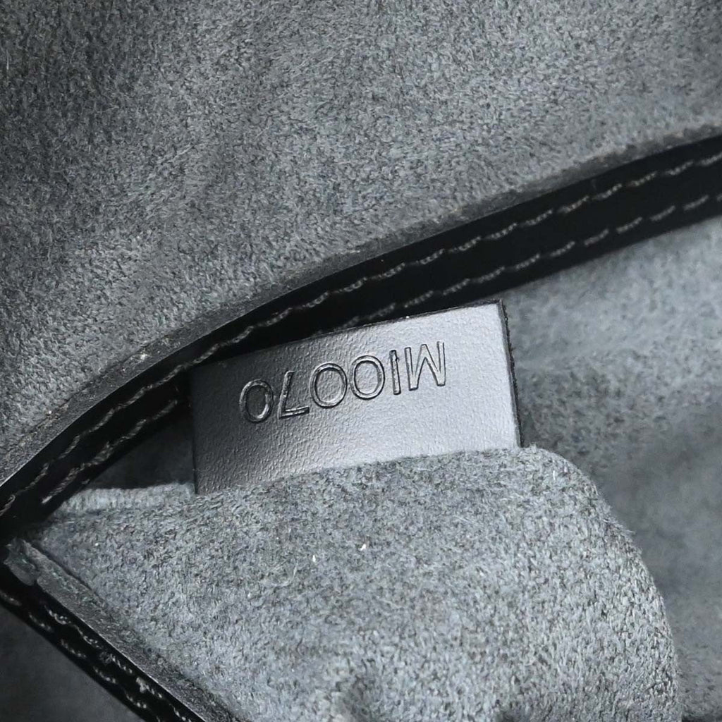Louis Vuitton Alma Handbag Epi Leather Black Leather Handbag (Pre-Owned)