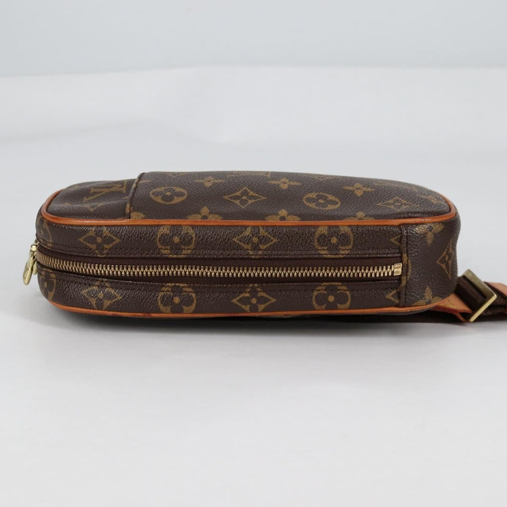 Louis Vuitton Pochette Gange Monogram Canvas Brown Canvas Bag (Pre-Owned)