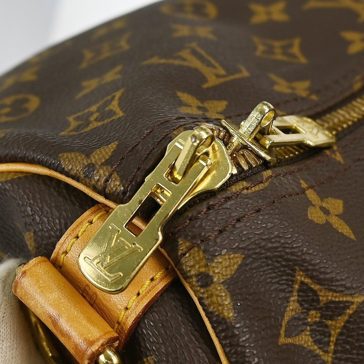 Louis Vuitton Keepall Bag Monogram Canvas Brown Canvas Travel Bag Bag (Pre-Owned)