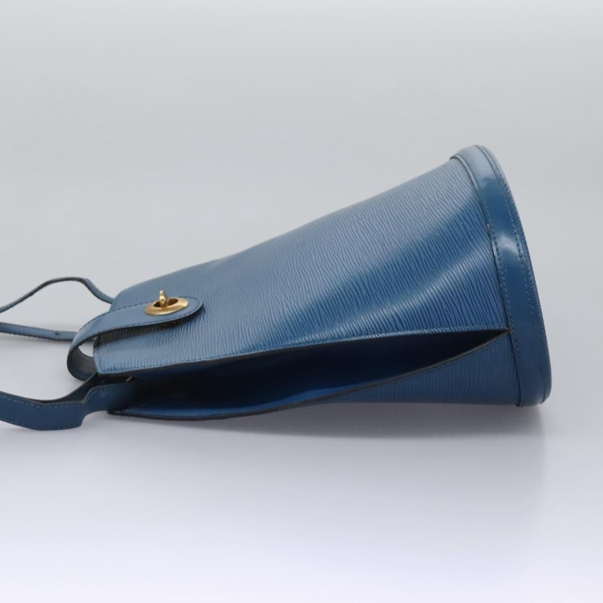 Louis Vuitton Cluny Shoulder Bag Epi Leather Blue Leather Shoulder Bag Bag (Pre-Owned)
