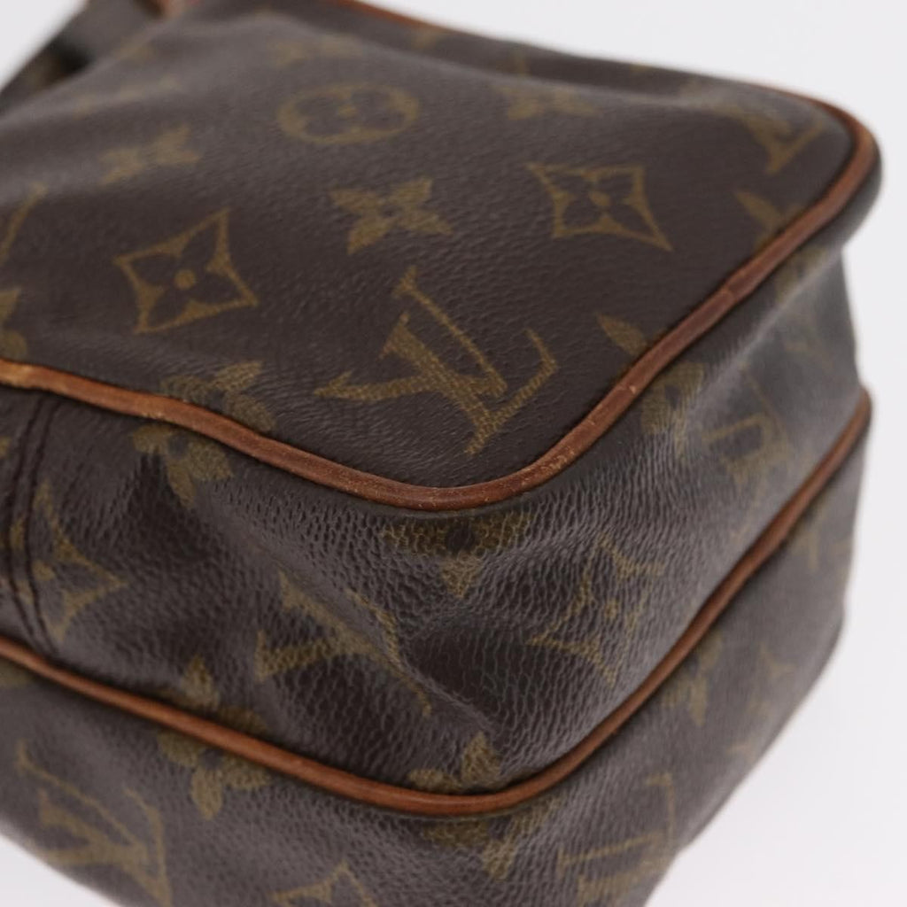 Louis Vuitton Amazone Bag Monogram Canvas Brown Canvas Shoulder Bag Bag (Pre-Owned)