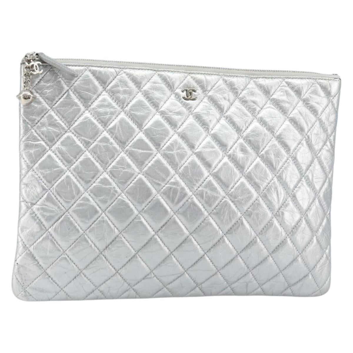 Chanel O Case Clutch Quilted Crumpled Calfskin Silver Leather Clutche & Pouche Bag (Pre-Owned)