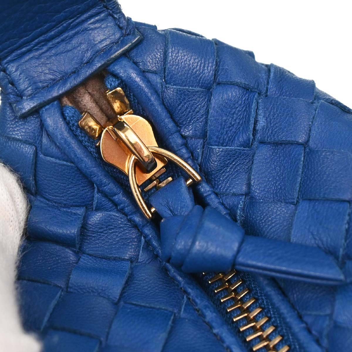 Bottega Veneta Intrecciato Handbag Leather Blue Leather Handbag (Pre-Owned)