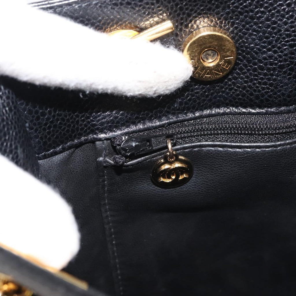 Chanel Vintage Cc Chain Tote Caviar Black Leather Tote Bag Bag (Pre-Owned)