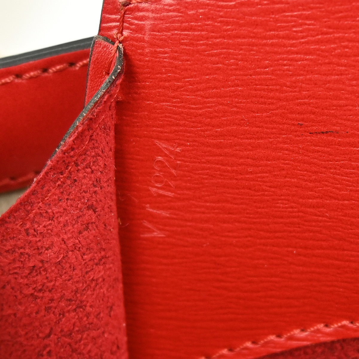 Louis Vuitton Cluny Shoulder Bag Epi Leather Red Leather Shoulder Bag Bag (Pre-Owned)