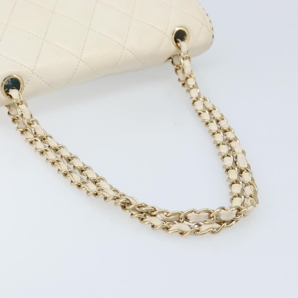 Chanel Vintage Punched Edge Classic Single Flap Bag Quilted Lambskin White Leather Shoulder Bag Bag (Pre-Owned)