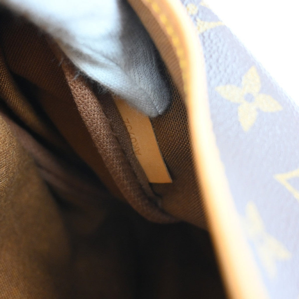 Louis Vuitton Saumur Handbag Monogram Canvas Brown Canvas Shoulder Bag Bag (Pre-Owned)