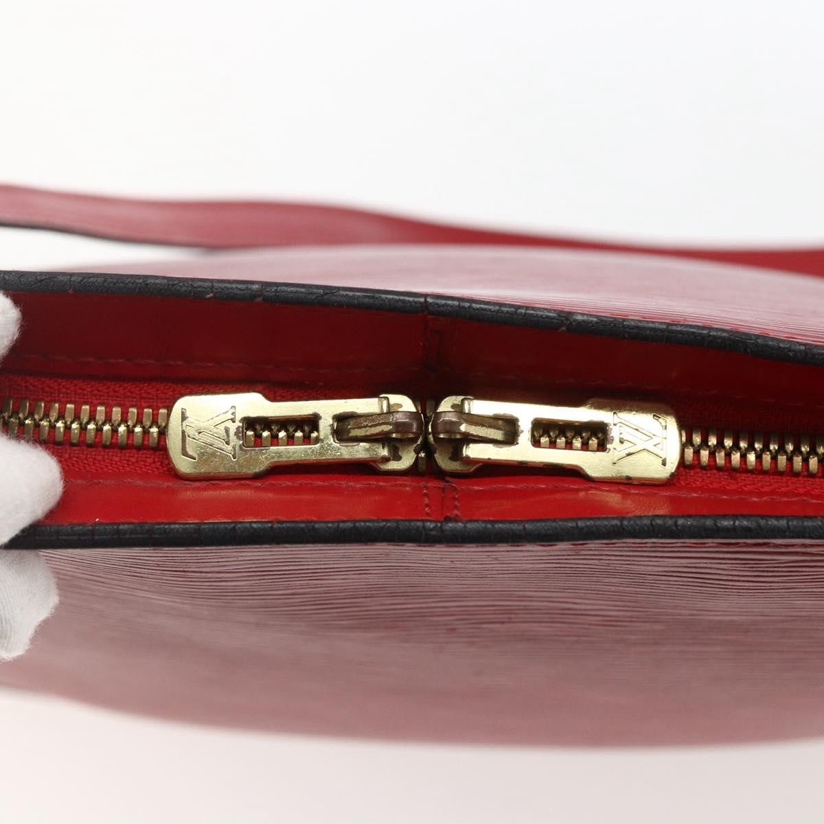 Louis Vuitton Lussac Handbag Epi Leather Red Leather Shoulder Bag Bag (Pre-Owned)