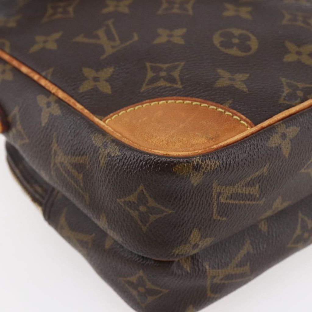 Louis Vuitton Amazone Bag Monogram Canvas Brown Canvas Shoulder Bag Bag (Pre-Owned)