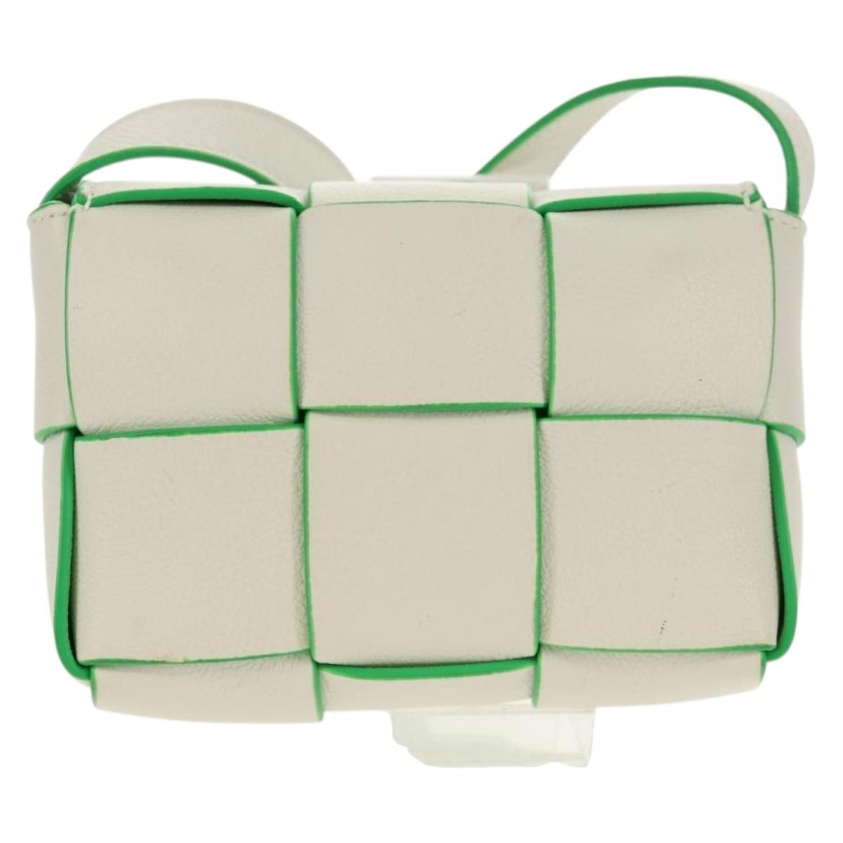 Bottega Veneta Cassette Crossbody Bag Maxi Intrecciato Leather White Leather Shoulder Bag Bag (Pre-Owned)
