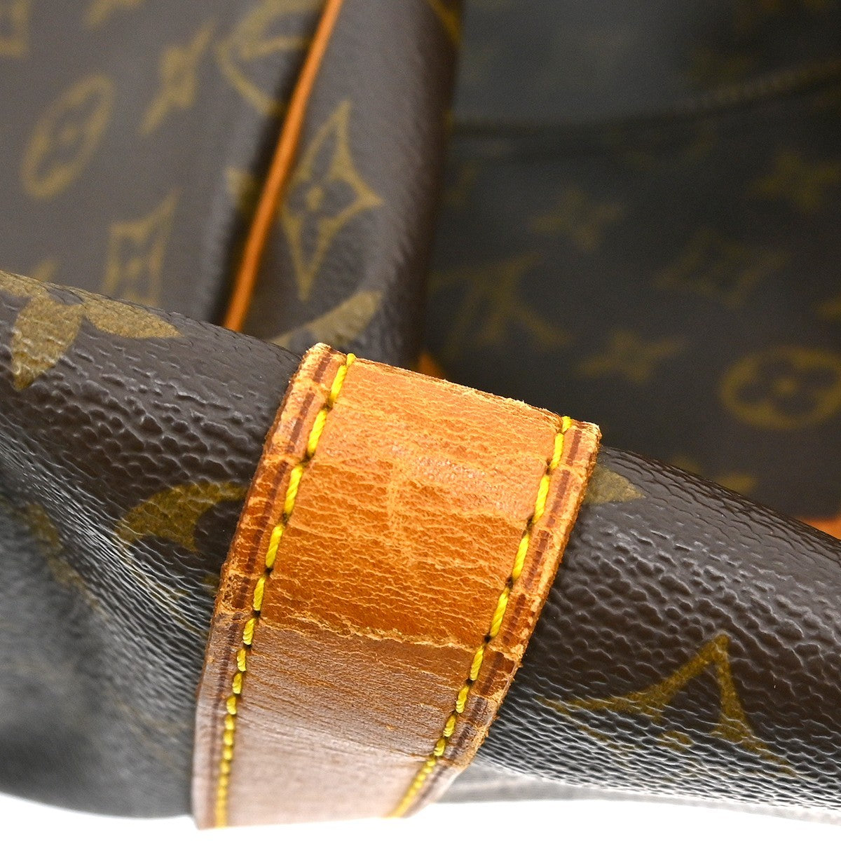 Louis Vuitton Keepall Bag Monogram Canvas Brown Canvas Travel Bag Bag (Pre-Owned)