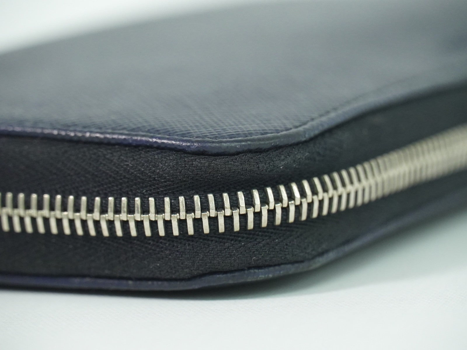 Prada Saffiano Wallet Leather Navy Leather Wallets Accessory (Pre-Owned)