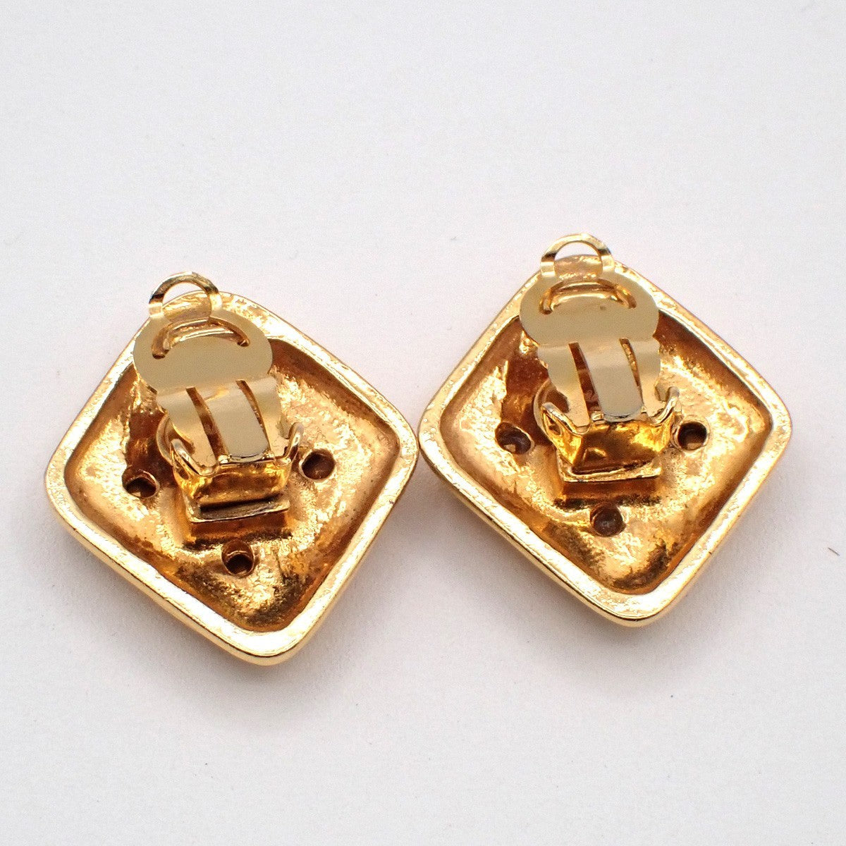 Chanel Vintage Cc Diamond Shape Clips-On Earrings Gold-Plated Gold Gold_Plated Earrings Jewelry (Pre-Owned)