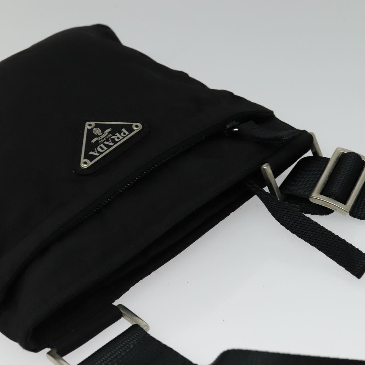 Prada Front Pocket Messenger Bag Tessuto Black Nylon Shoulder Bag Bag (Pre-Owned)