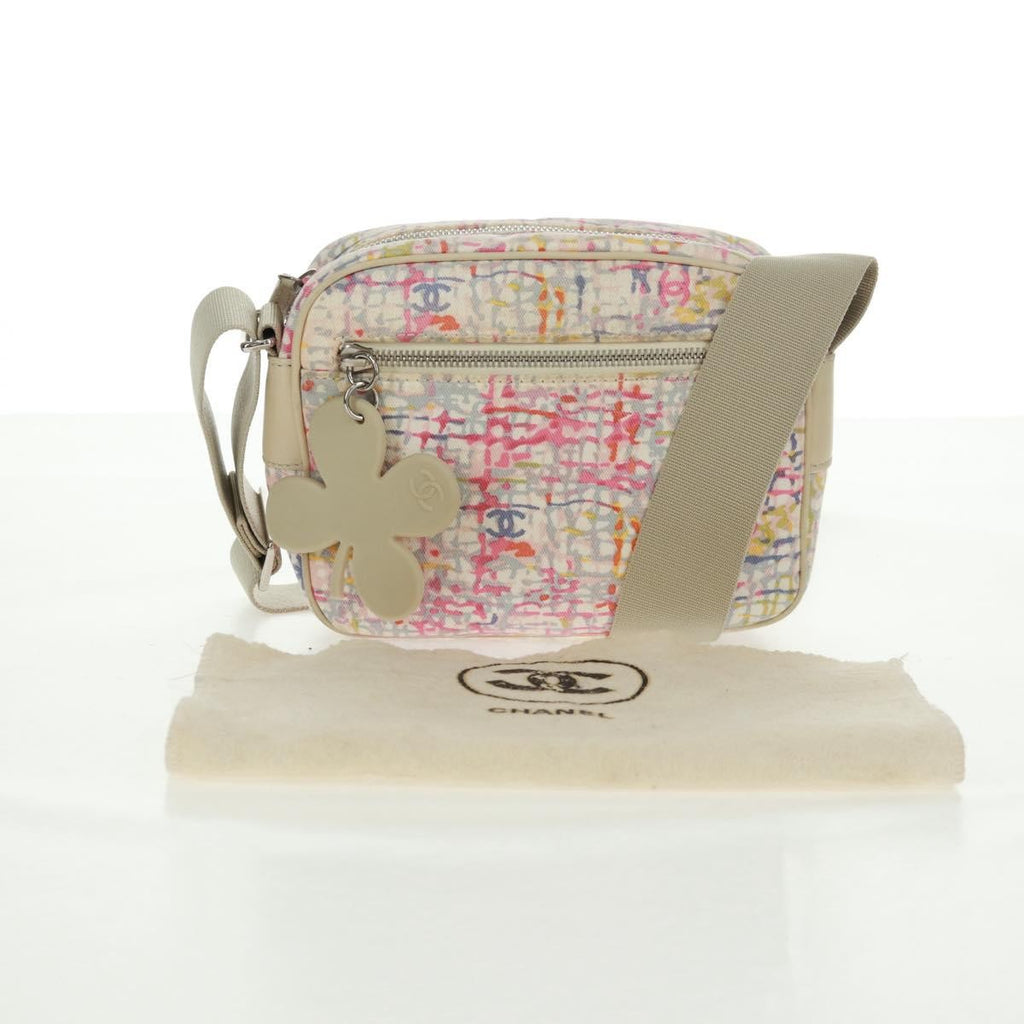 Chanel Vintage Clover Camera Bag Printed Canvas Multicolour Canvas Shoulder Bag Bag (Pre-Owned)