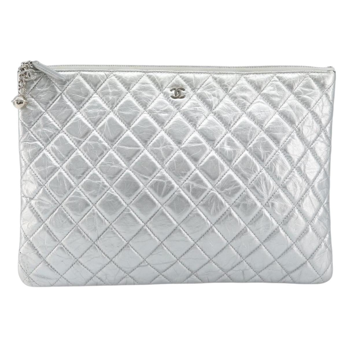 Chanel O Case Clutch Quilted Crumpled Calfskin Silver Leather Clutche & Pouche Bag (Pre-Owned)