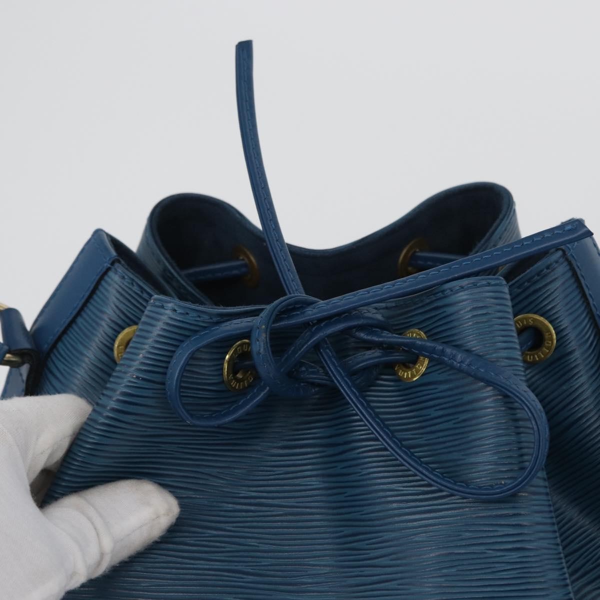 Louis Vuitton Petit Noe Handbag Epi Leather Blue Leather Shoulder Bag Bag (Pre-Owned)