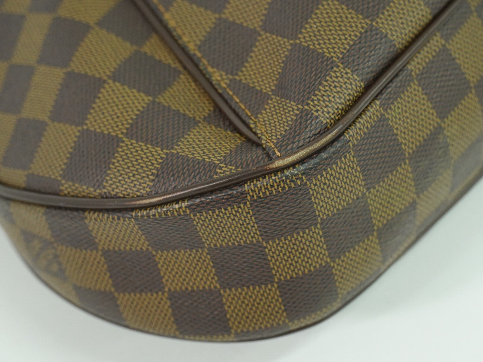 Louis Vuitton Thames Handbag Damier Brown Canvas Bag (Pre-Owned)