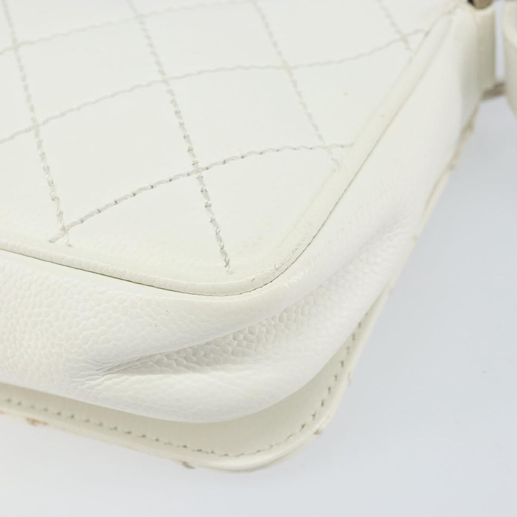Chanel Vintage Timeless Cc Adjustable Shoulder Bag Quilted Calfskin White Leather Shoulder Bag Bag (Pre-Owned)