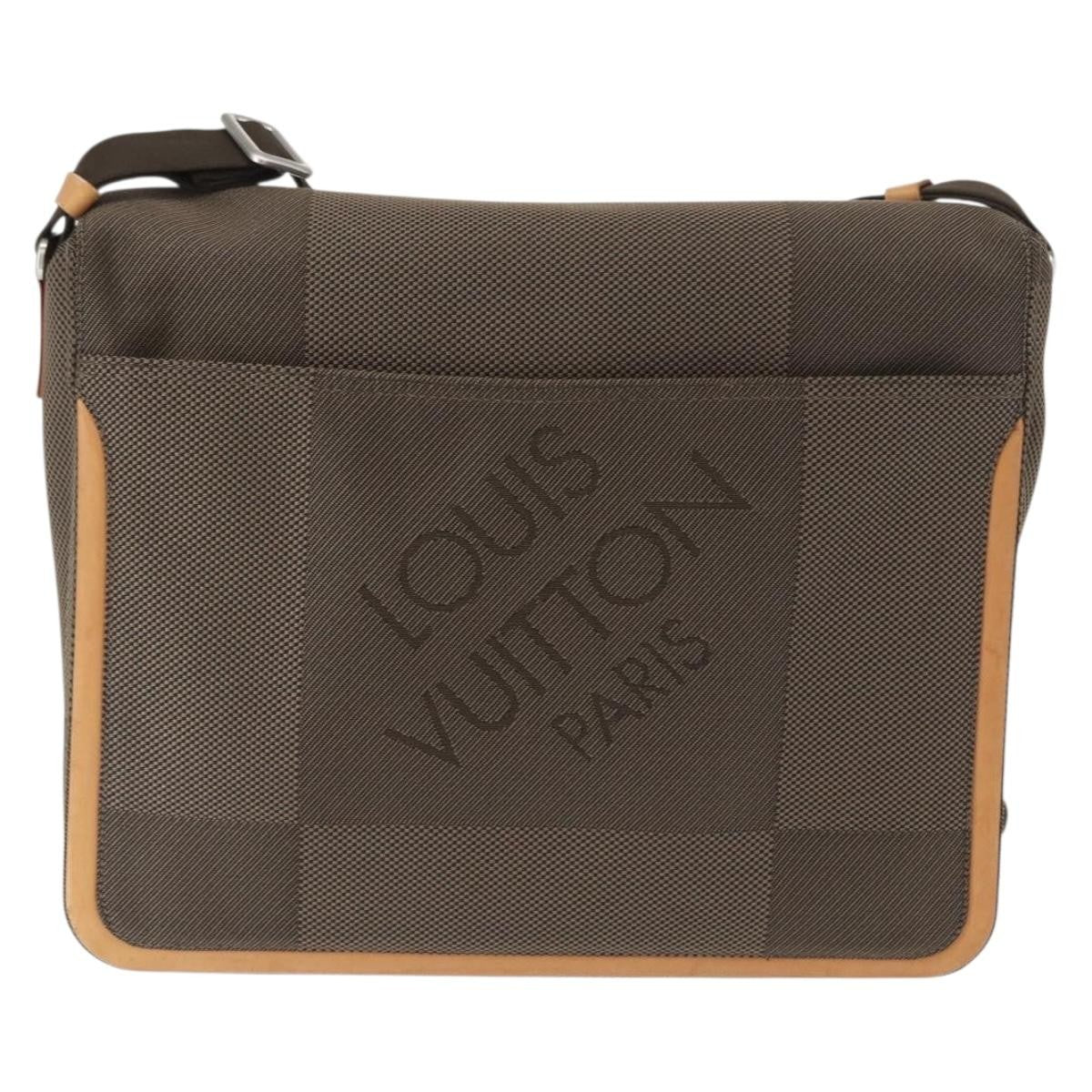 Louis Vuitton Terre Messenger Bag Damier Geant Canvas Brown Canvas Shoulder Bag Bag (Pre-Owned)
