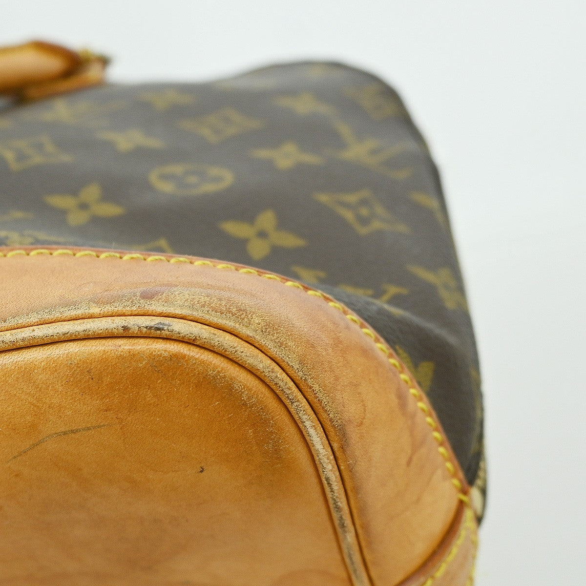 Louis Vuitton Alma Handbag Monogram Canvas Brown Canvas Handbag (Pre-Owned)