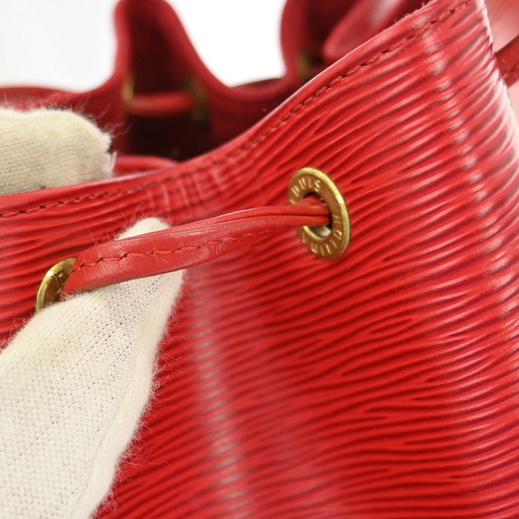 Louis Vuitton Noe Handbag Epi Leather Red Leather Shoulder Bag Bag (Pre-Owned)