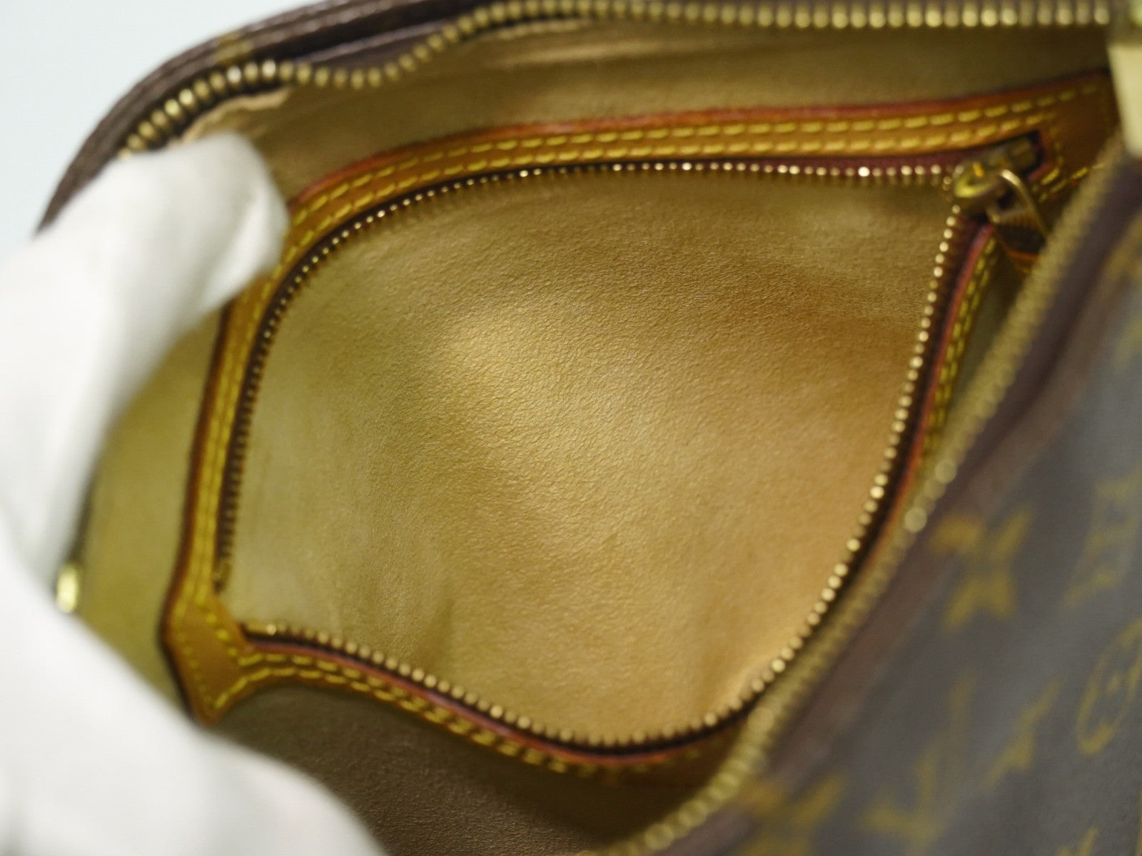 Louis Vuitton Monogram Looping Handbag Monogram Canvas Brown Canvas Shoulder Bag Bag (Pre-Owned)