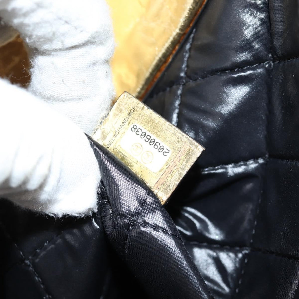 Chanel Feminine Pouch Crinkled Leather Gold Leather Clutche & Pouche Bag (Pre-Owned)