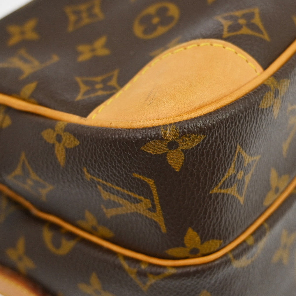 Louis Vuitton Nil Messenger Bag Monogram Canvas Brown Canvas Shoulder Bag Bag (Pre-Owned)