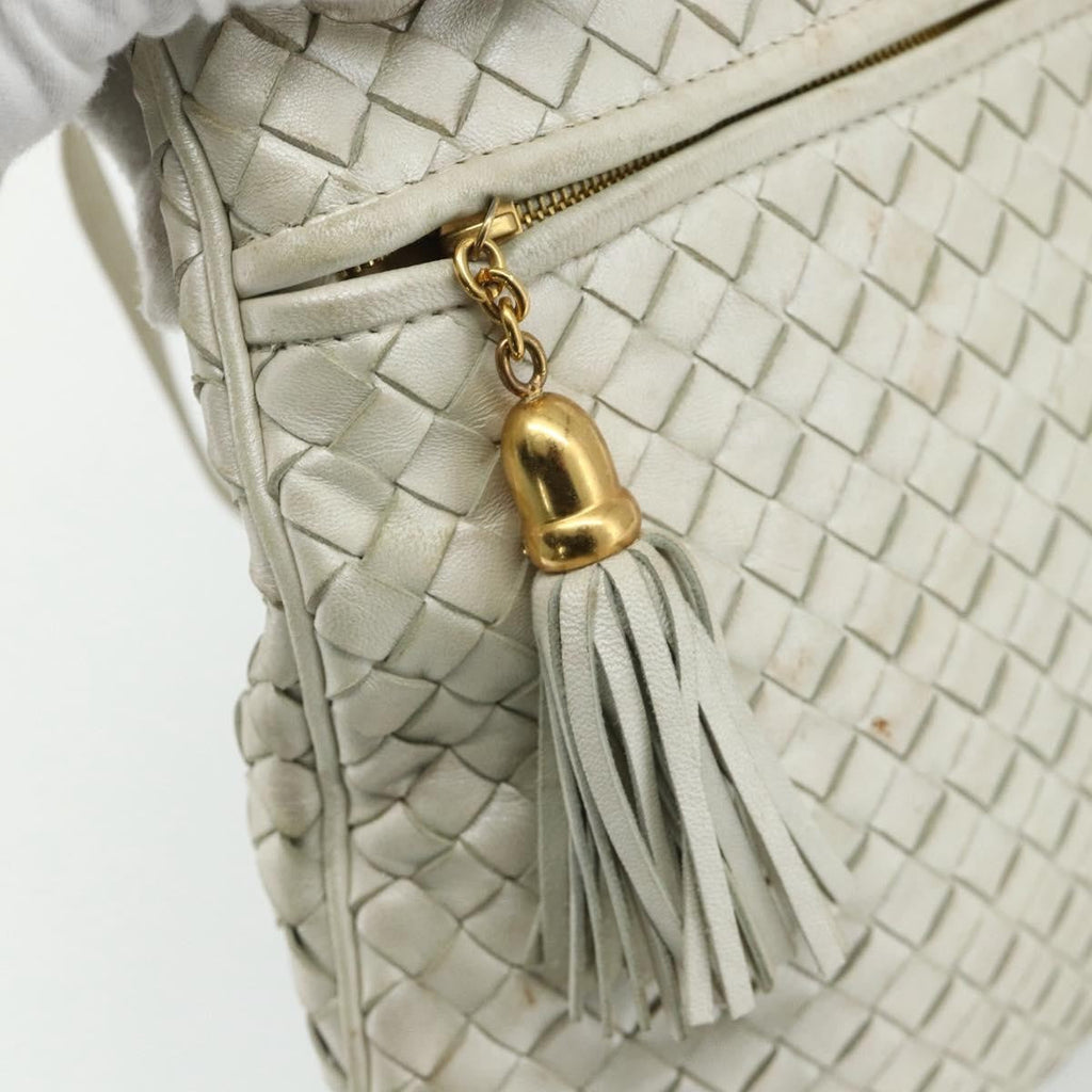 Bottega Veneta Intrecciato Shoulder Bag Leather White Leather Shoulder Bag Bag (Pre-Owned)