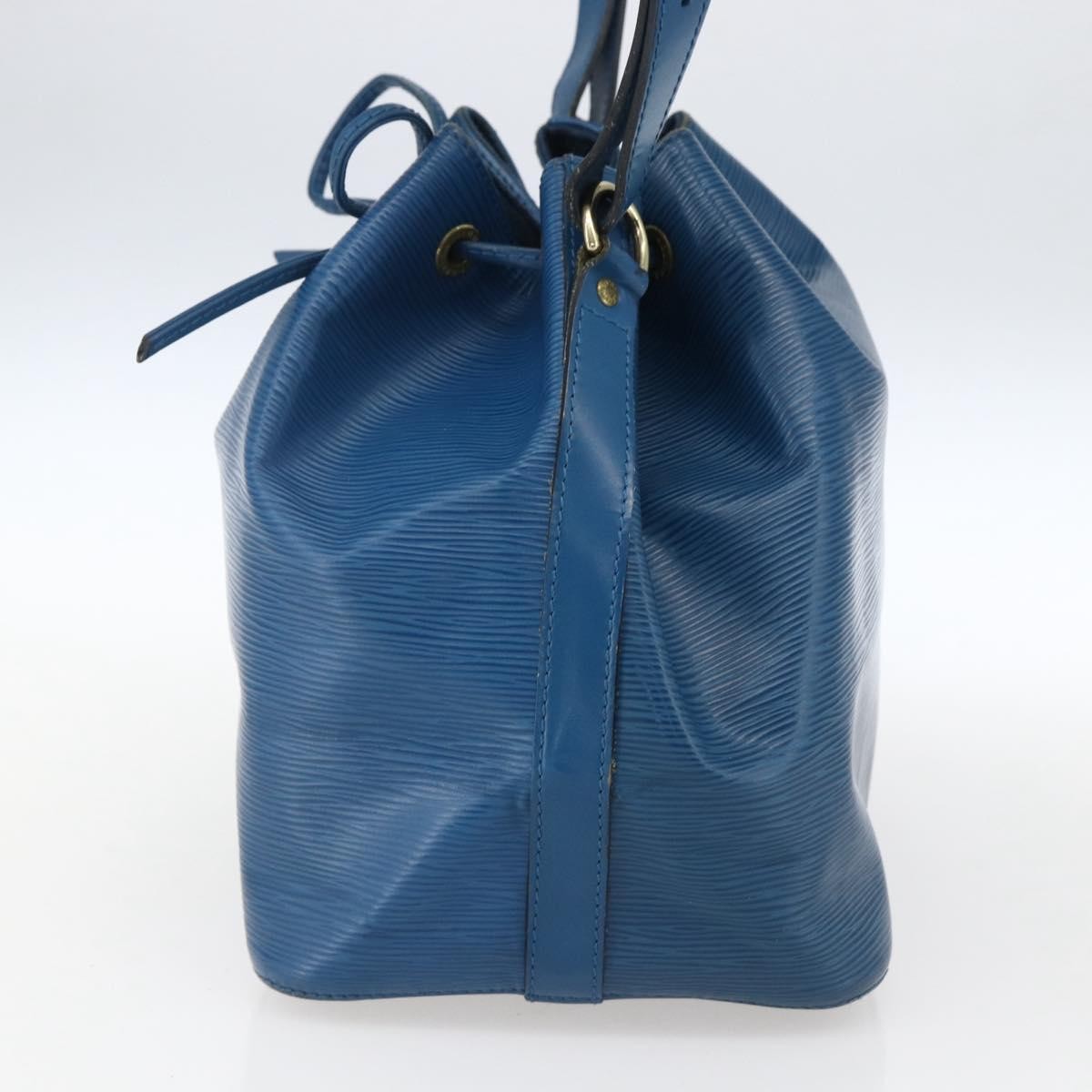 Louis Vuitton Noe Handbag Epi Leather Blue Leather Shoulder Bag Bag (Pre-Owned)