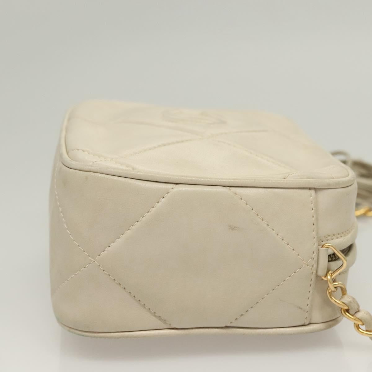 Chanel Vintage Diamond Cc Camera Bag Quilted Lambskin Beige Leather Shoulder Bag Bag (Pre-Owned)